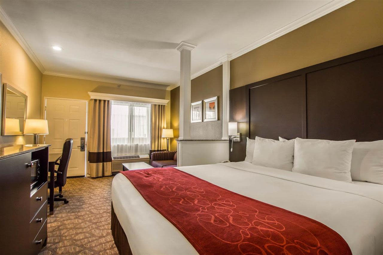 Comfort Inn Suites Huntington Beach
