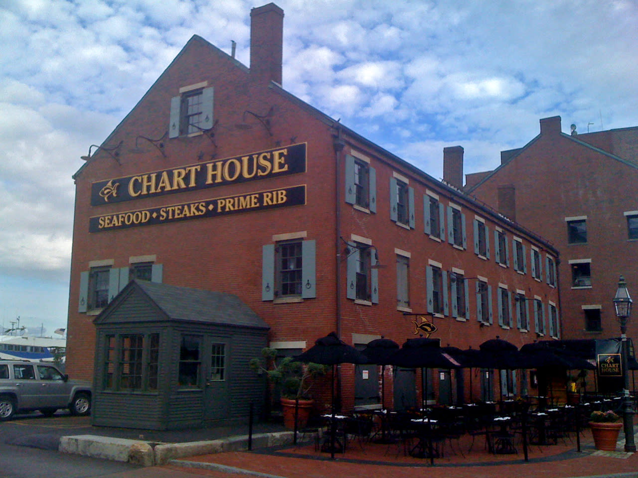 Chart House Valet Parking