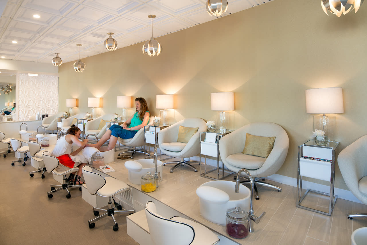 Glosshouz Aesthetic Bar Spa Retreat Glosshouz Aesthetic Bar Spa Retreat