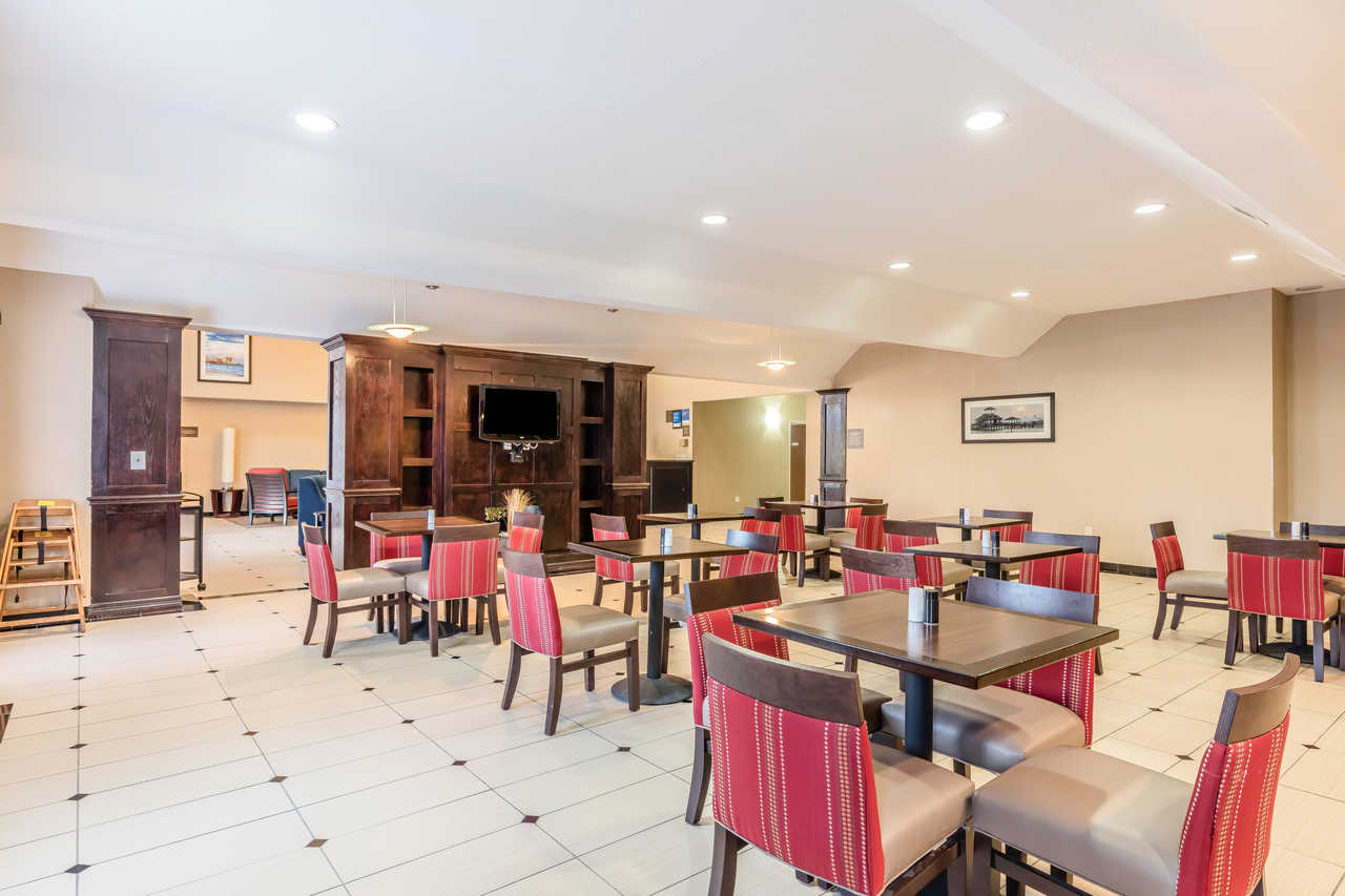 Comfort Inn Suites Crystal Inn Sportsplex Gulfport Ms 39503