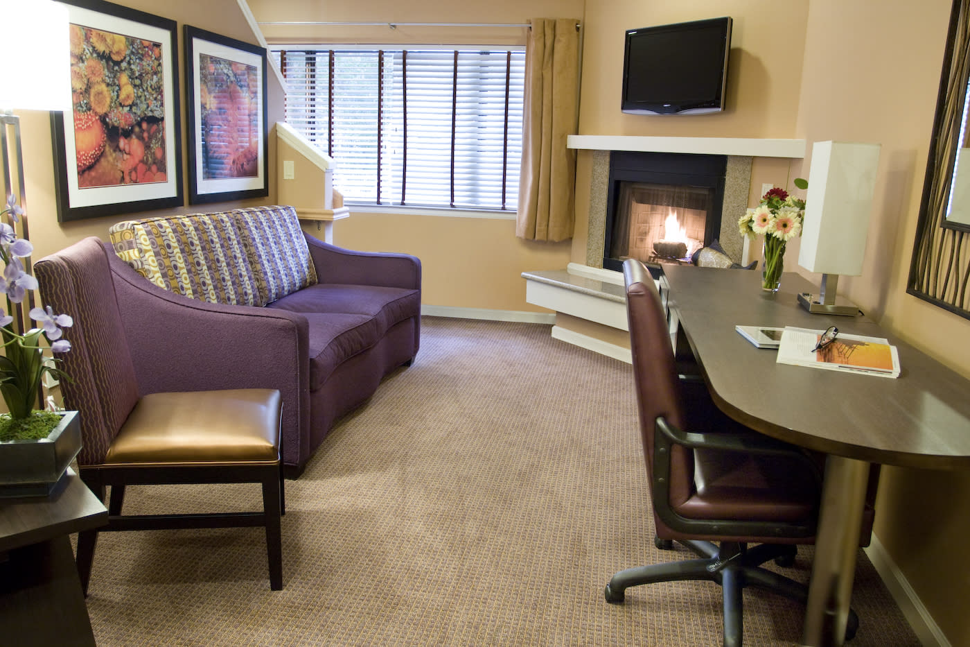Mariposa Inn And Suites