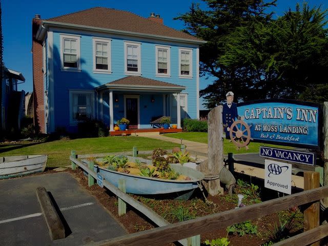 Captain S Inn At Moss Landing