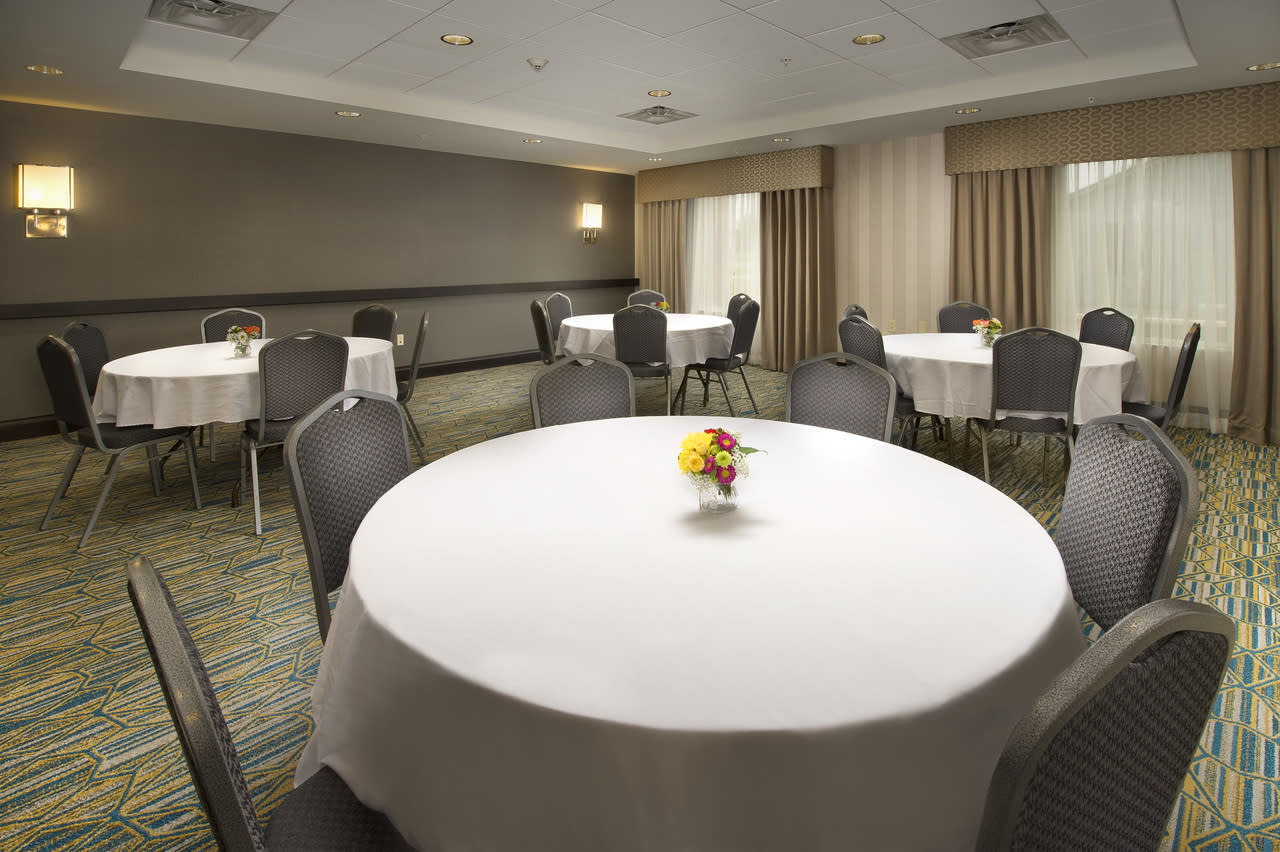 Hampton Inn Suites Syracuse/Carrier Circle East Syracuse NY 13057