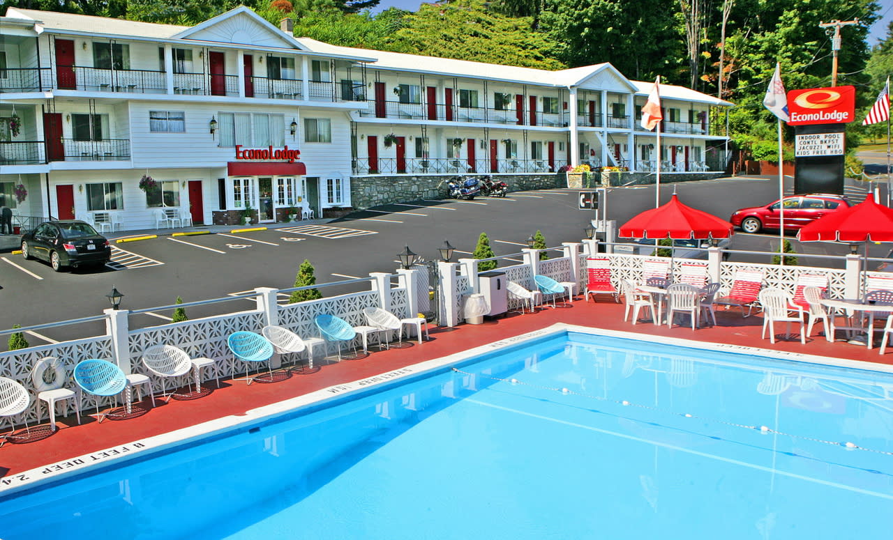 Econo Lodge Lake George Downtown Lake George Ny 12845