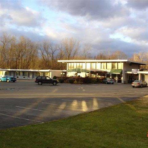 Cocca S Inn Suites Route 7 Latham Ny 12110