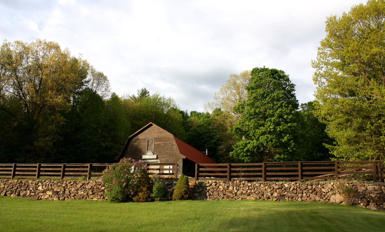 Springbrook Hollow Farm Distillery Queensbury Ny 12804
