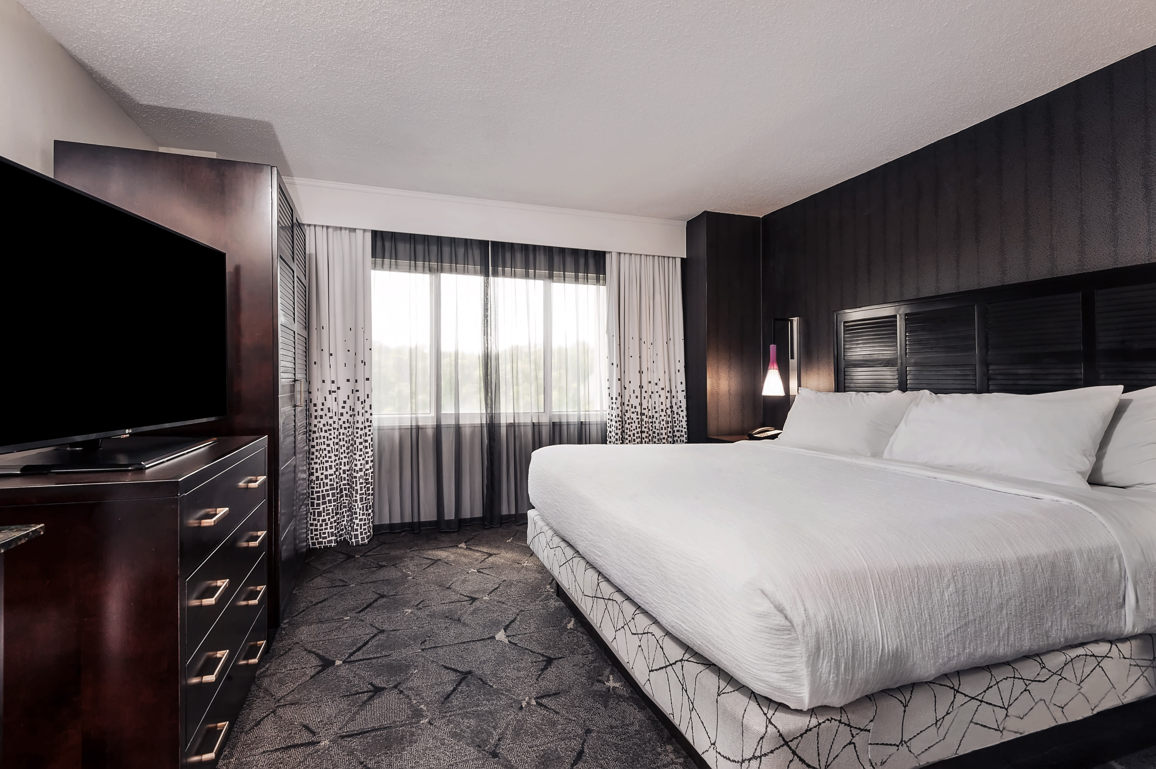 Embassy Suites by Hilton Raleigh Crabtree | Raleigh, NC 27612