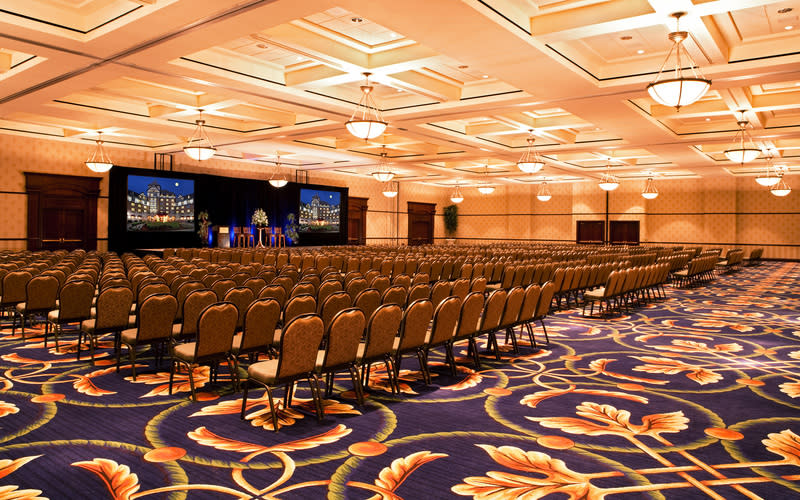 The Hotel Roanoke Conference Center Curio 8211 A Collection By Hilton Roanoke Va 24016
