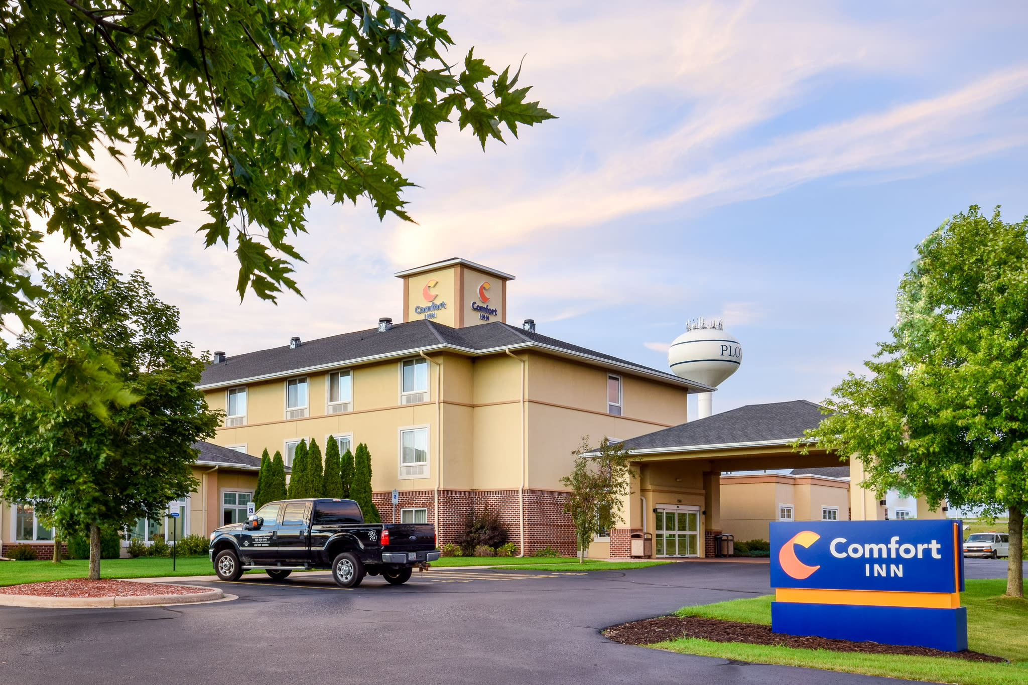 Comfort Inn Plover A trip to america is a trip to a bigger place! comfort inn plover
