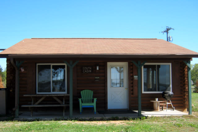 Lakeview Log Cabin Resort