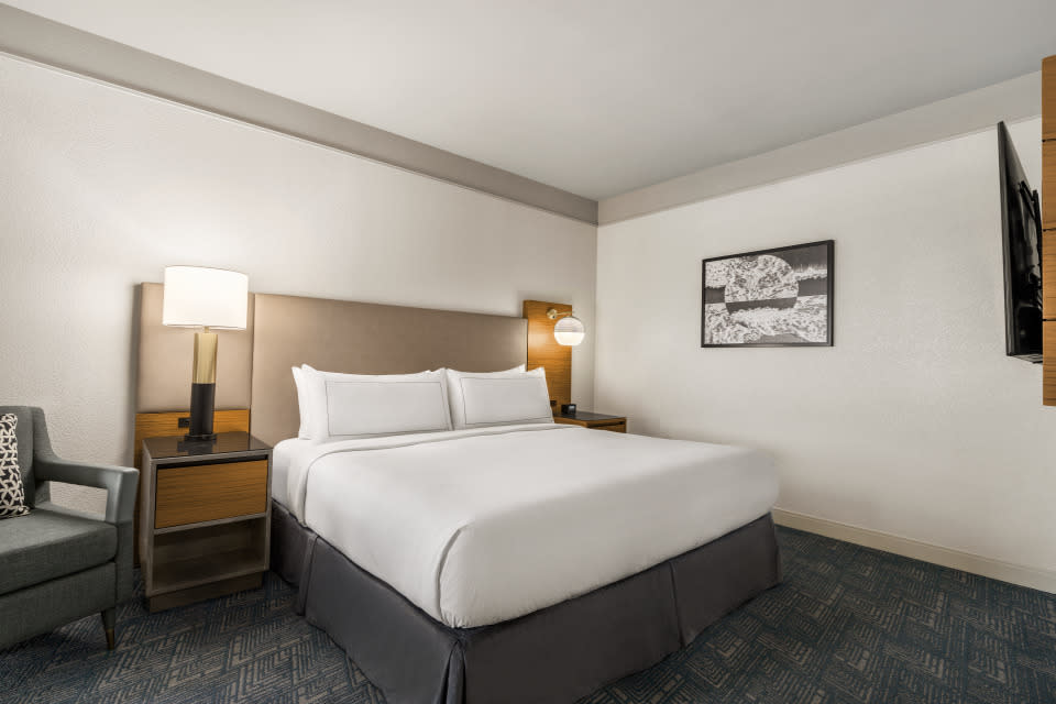 Doubletree By Hilton Tampa Rocky Point Waterfront