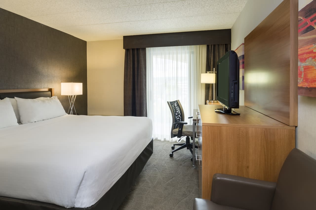 Holiday Inn Express Hotel Suites King Of Prussia