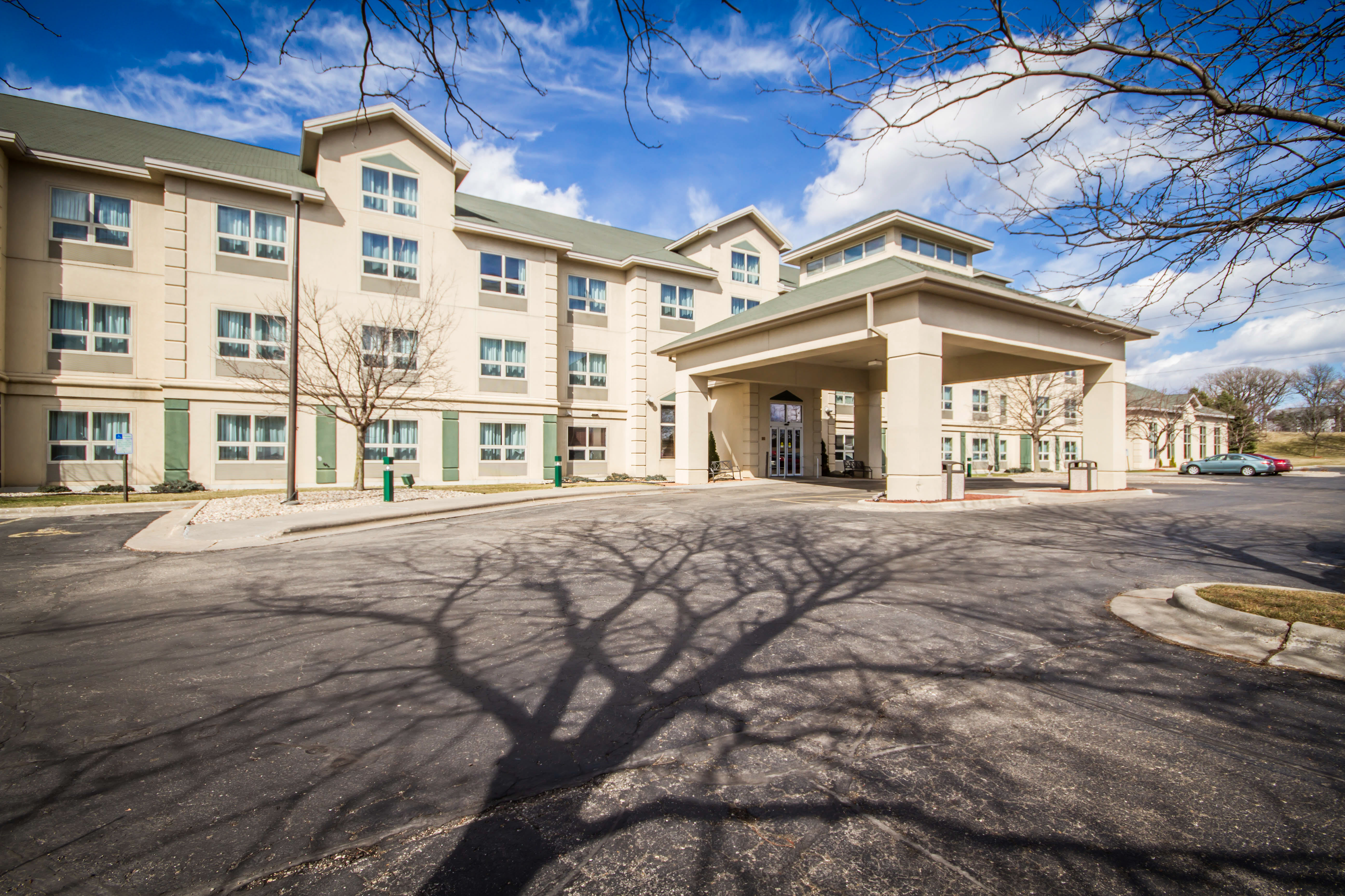 Comfort Suites West