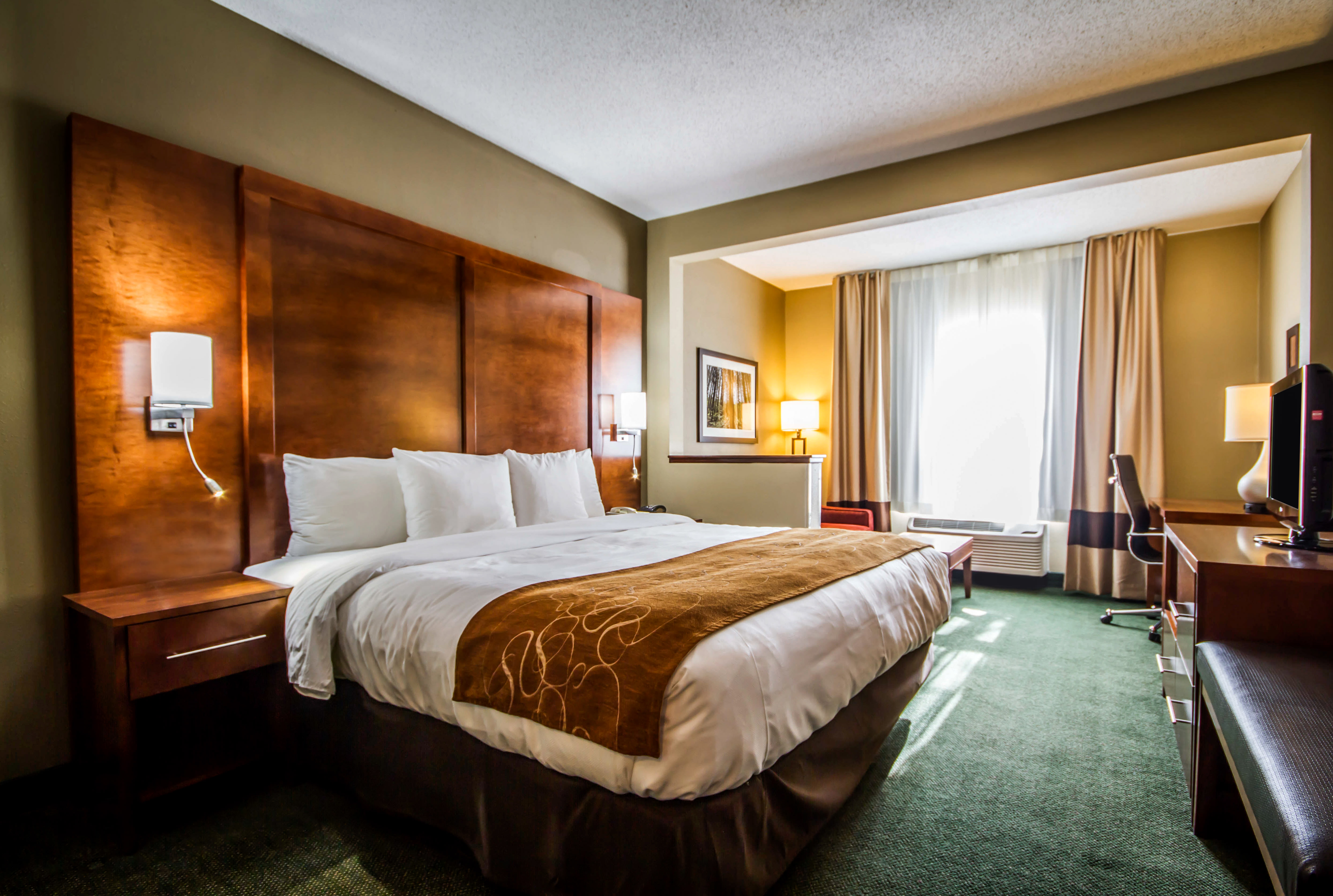 Comfort Suites West