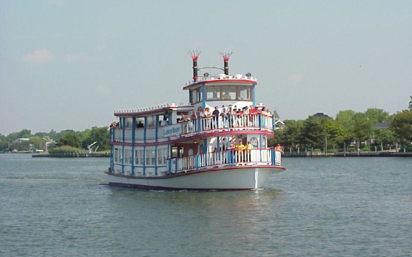 South Bay Paddlewheel Cruises-Lauren Kristy