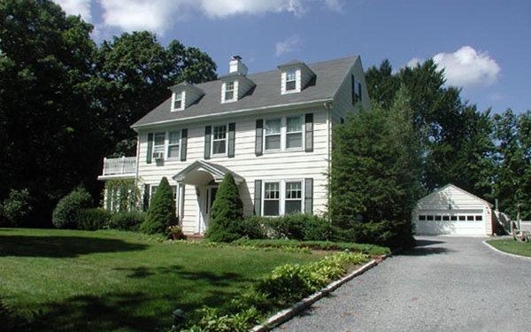 East Hampton Colonial Inn