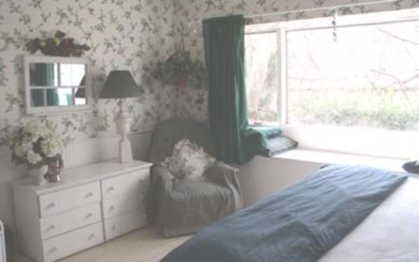 Bend In The Road Guest House