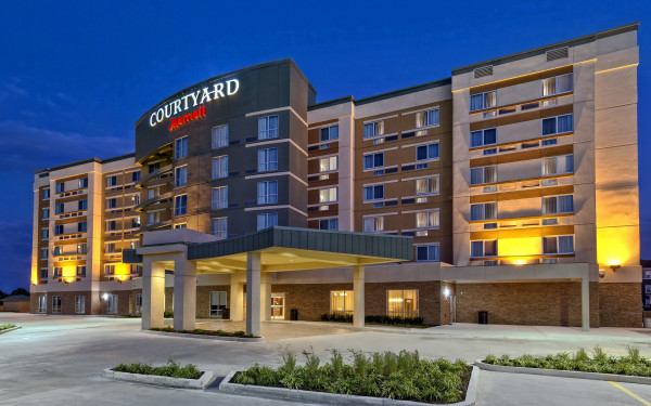 Courtyard by Marriott Westbury Long Island