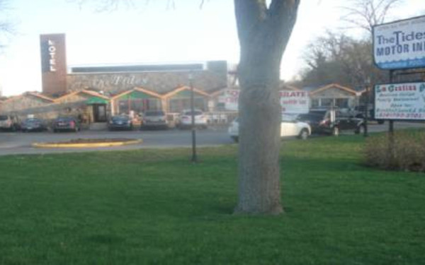 Tides Motor Inn