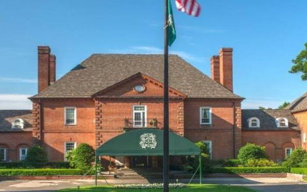 Pinehollow Country Club