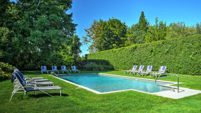 HAMPTONS Spring Staycations