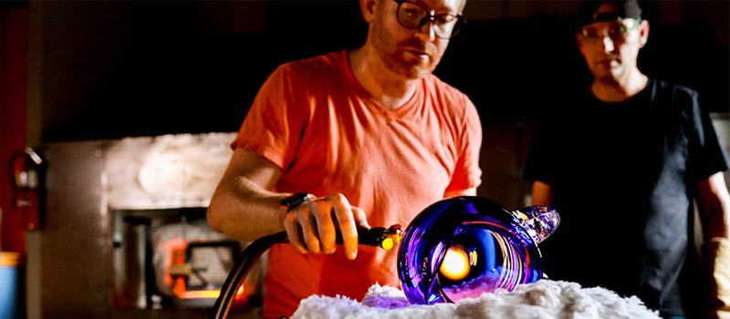 MAKE YOUR OWN CHRISTMAS ORNAMENT