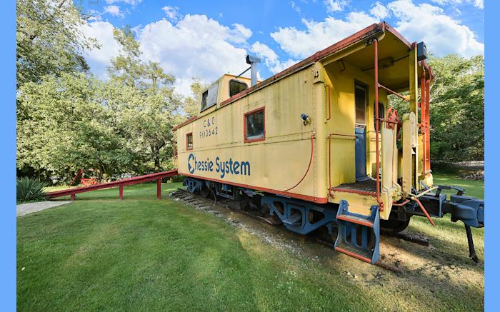 Chessie System Caboose on property