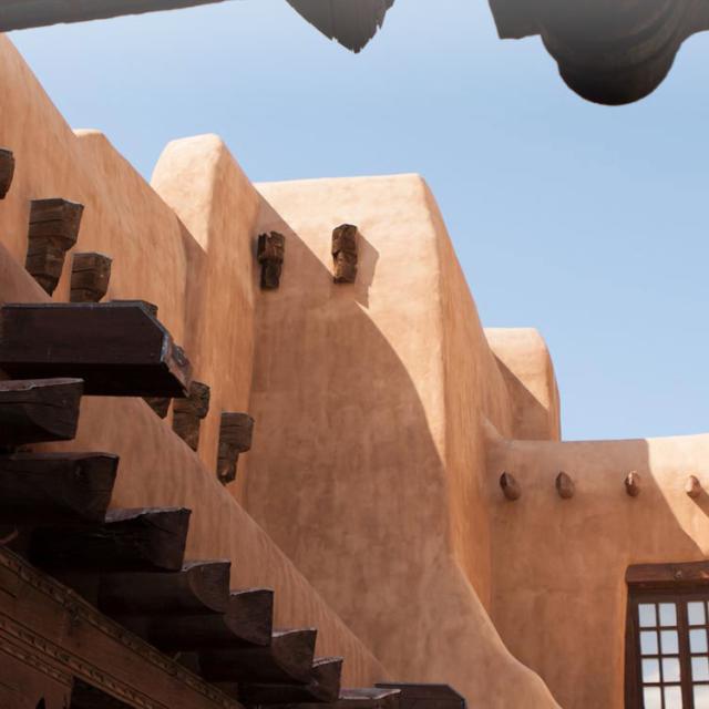 https://assets.simpleviewinc.com/simpleview/image/upload/c_fill%2Cf_jpg%2Ch_640%2Cq_75%2Cw_640/v1/clients/santafenm/5580_Plaza_and_Buildings14_2c54695e-c562-478c-9f92-e4bcffa3833e.jpg