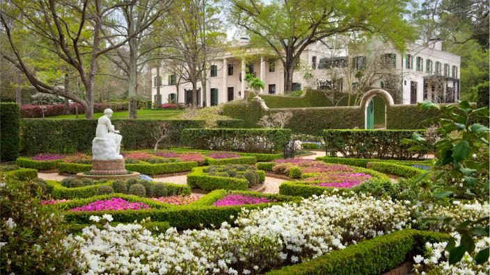 Bayou Bend Collection and Gardens house and formal garden in Houston