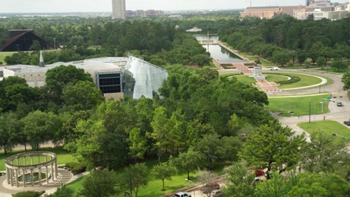 https://assets.simpleviewinc.com/simpleview/image/upload/c_fill%2Ch_396%2Cq_75%2Cw_704/v1/crm/houston/Museum-District-aerial_3c9c558d-bab0-cb02-f13ec80795d444f4.jpg