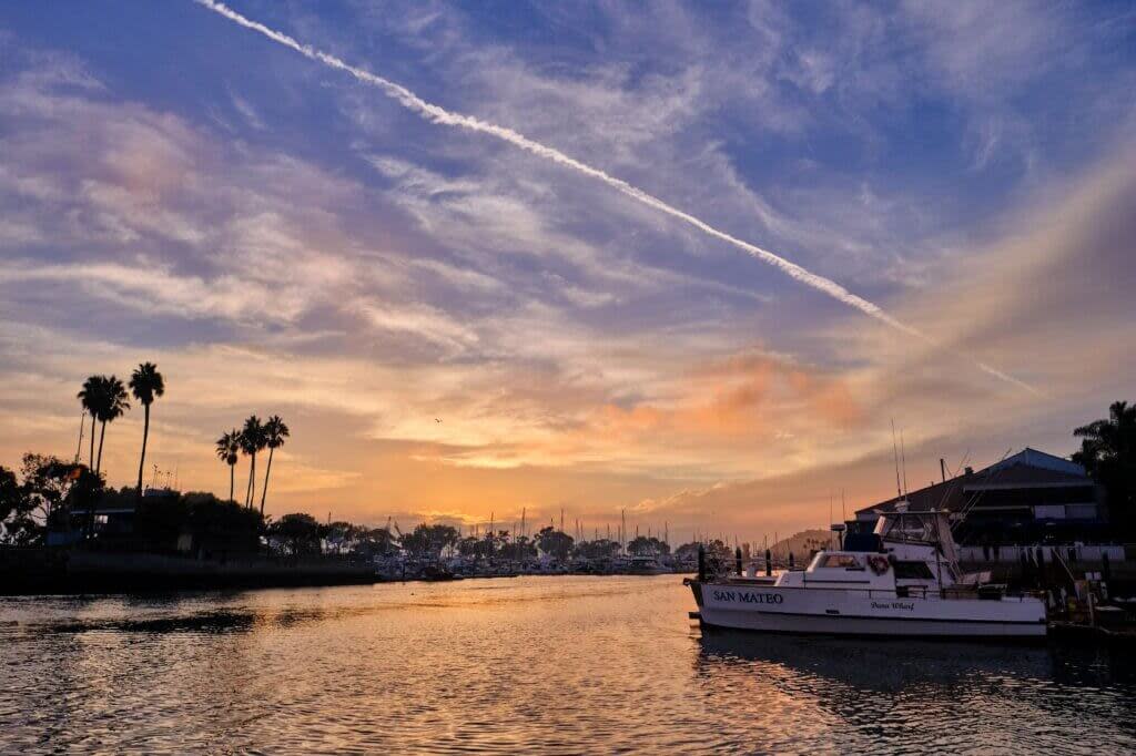 https://assets.simpleviewinc.com/simpleview/image/upload/c_fill%2Ch_682%2Cq_75%2Cw_1024/v1/clients/danapointca/Dana_Point_Harbor_Sunset_Wine_Cruise_1_1024x682_b8b51cdf-10d3-4e7e-875f-b45d93638e26.jpg