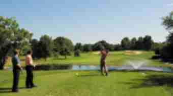 Outdoor-Feature-GolfCourses
