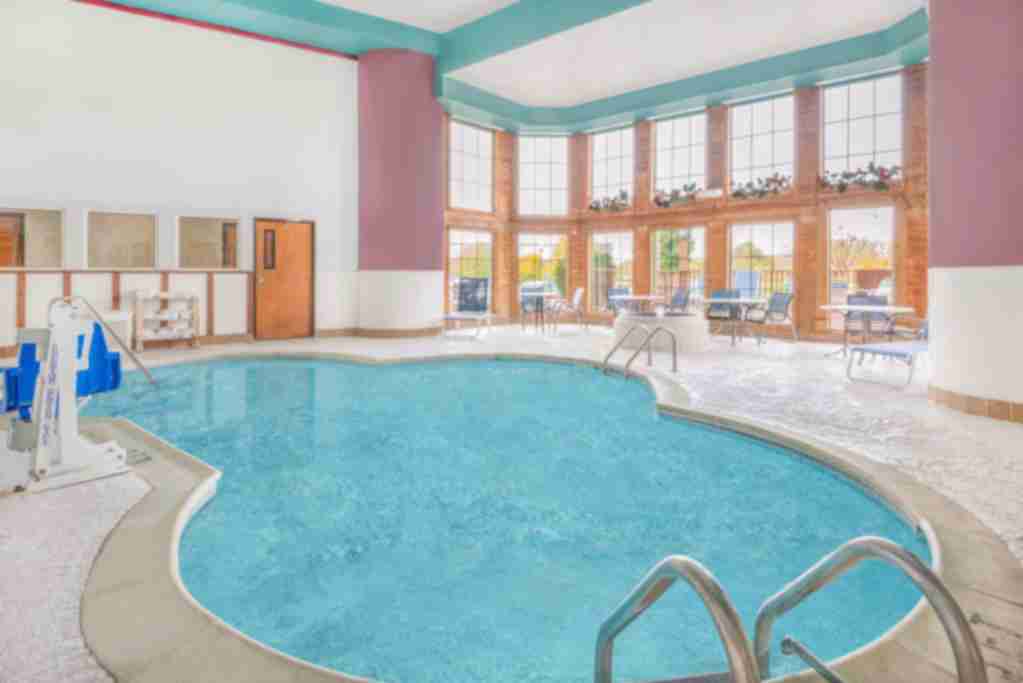 Hotels With Indoor Pools in Hendricks County, Indiana