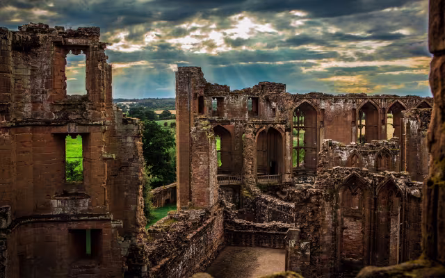 Interior view of Kenilworth Castle