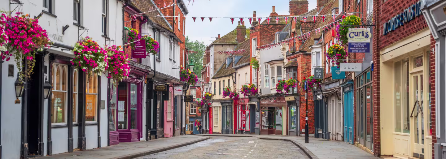Colourful independent shops on Bailgate