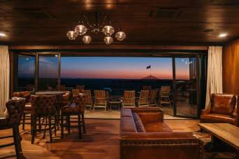 Thunder Ridge outside suite