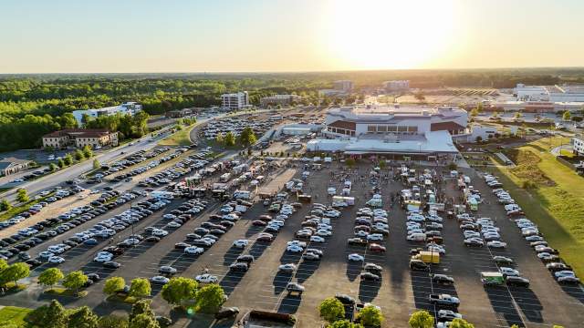 Crowded parking lot at Florence Center