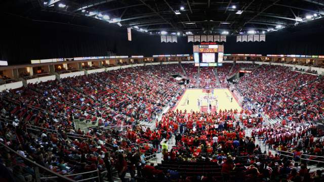 Men's Basketball full house photo