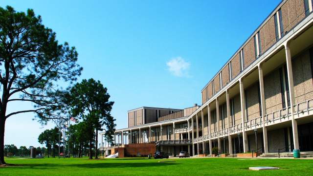 OUTDOOR-PHOTO-LCEC-MAIN-HEADER