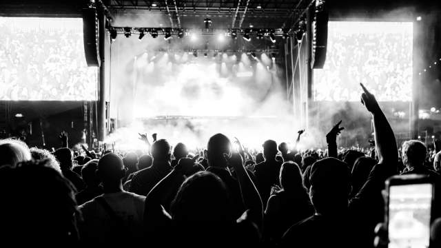 Atmosphere Crowd Shot
