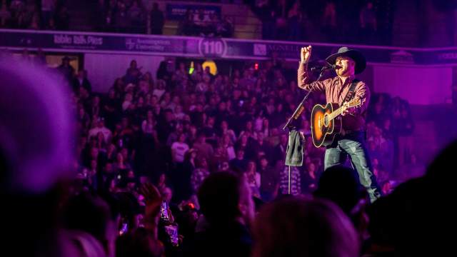Cody Johnson performing
