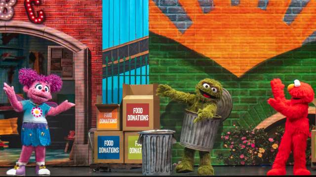 Sesame Street Live - Elmo's Got the Moves