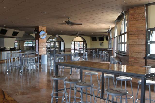 Restaurants & Suites1