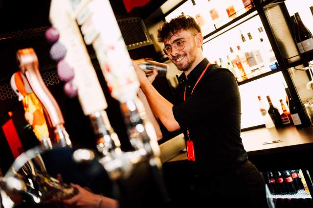 Live Lounge Cocktail making