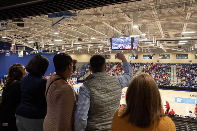 VIP Crowd