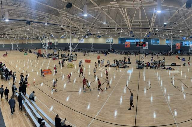 Basketball - Wide Shot