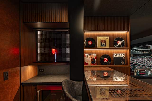 Studio Box