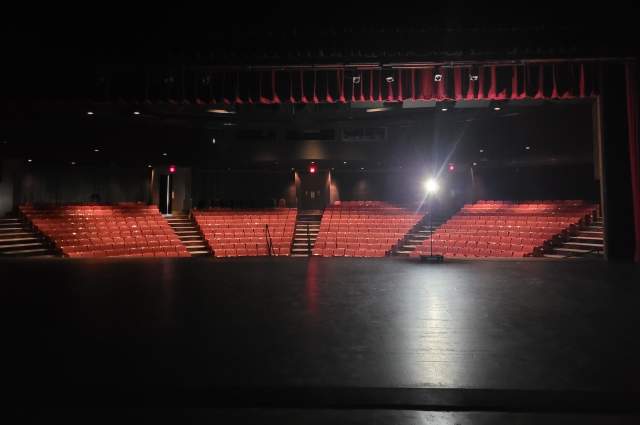 Leo Rich Theater performance