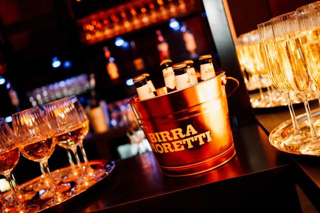 Live Lounge Bar