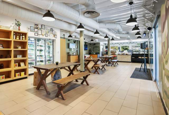 Franklins Cafe and Market